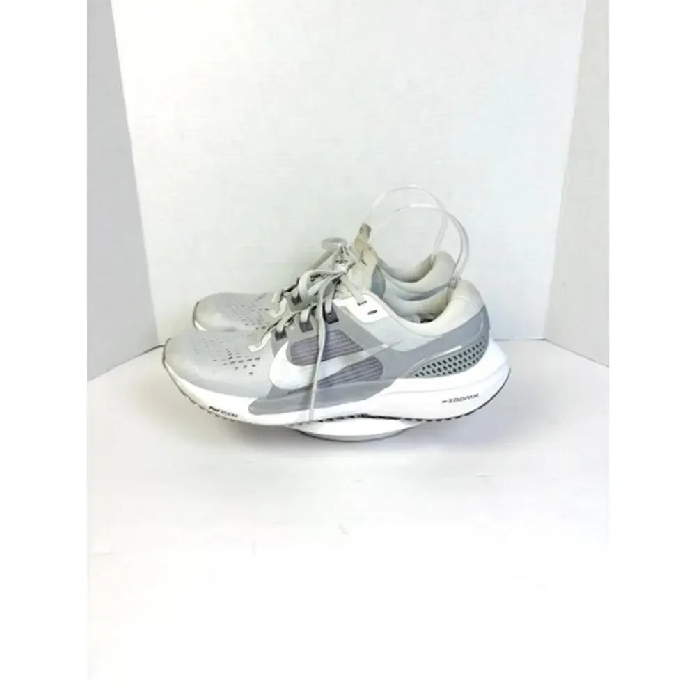 Nike Air Zoom Vomero 15 Running Shoes Womens Sz 8 Pure Platinum Metallic Silver
